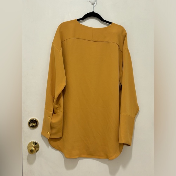 Aritzia Wilfred - Flowy Mustard Blouse. Size L - Picture 2 of 10